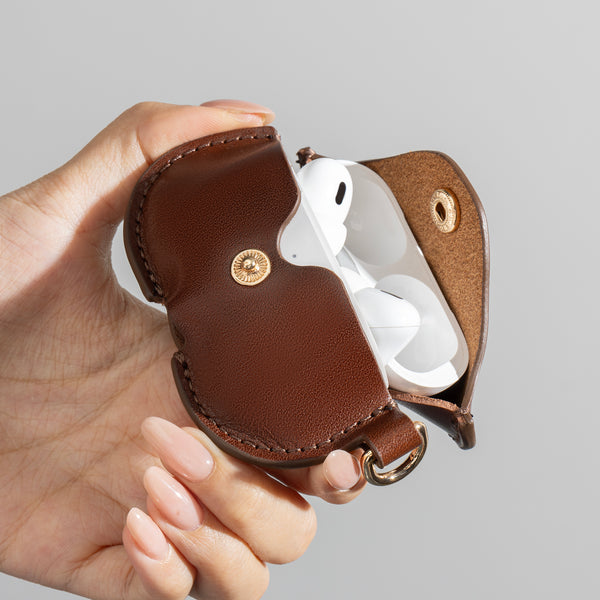 Hochwertige AirPods-Hülle aus echtem Leder mit kostenlosem Lederband